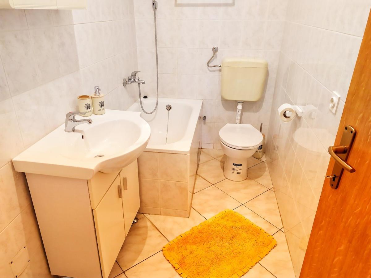 Cozy Apartments Danica Novalja With Terrace - First Floor エクステリア 写真